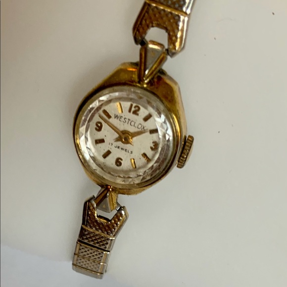 Vintage Westclox 17 Jewels Ladies Textured Gold Tone Wristwatch - Picture 10 of 15